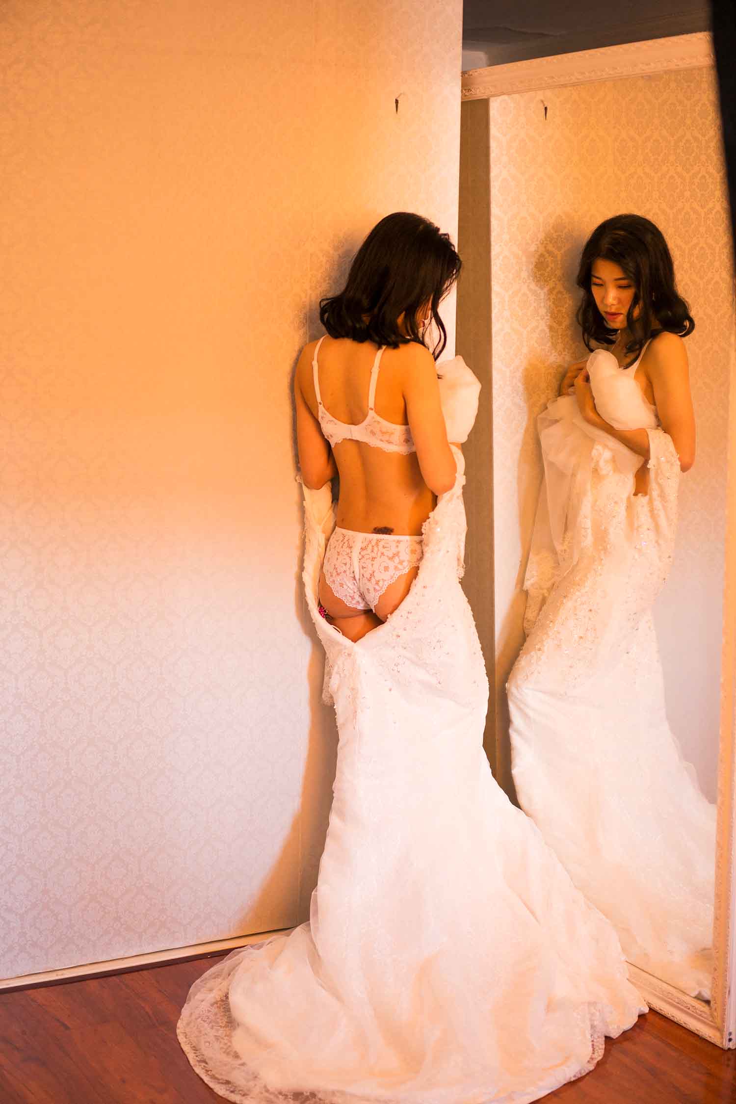 [素人新娘] 穿着蕾丝内衣的气质美女新娘拍摄婚纱照写真 H414