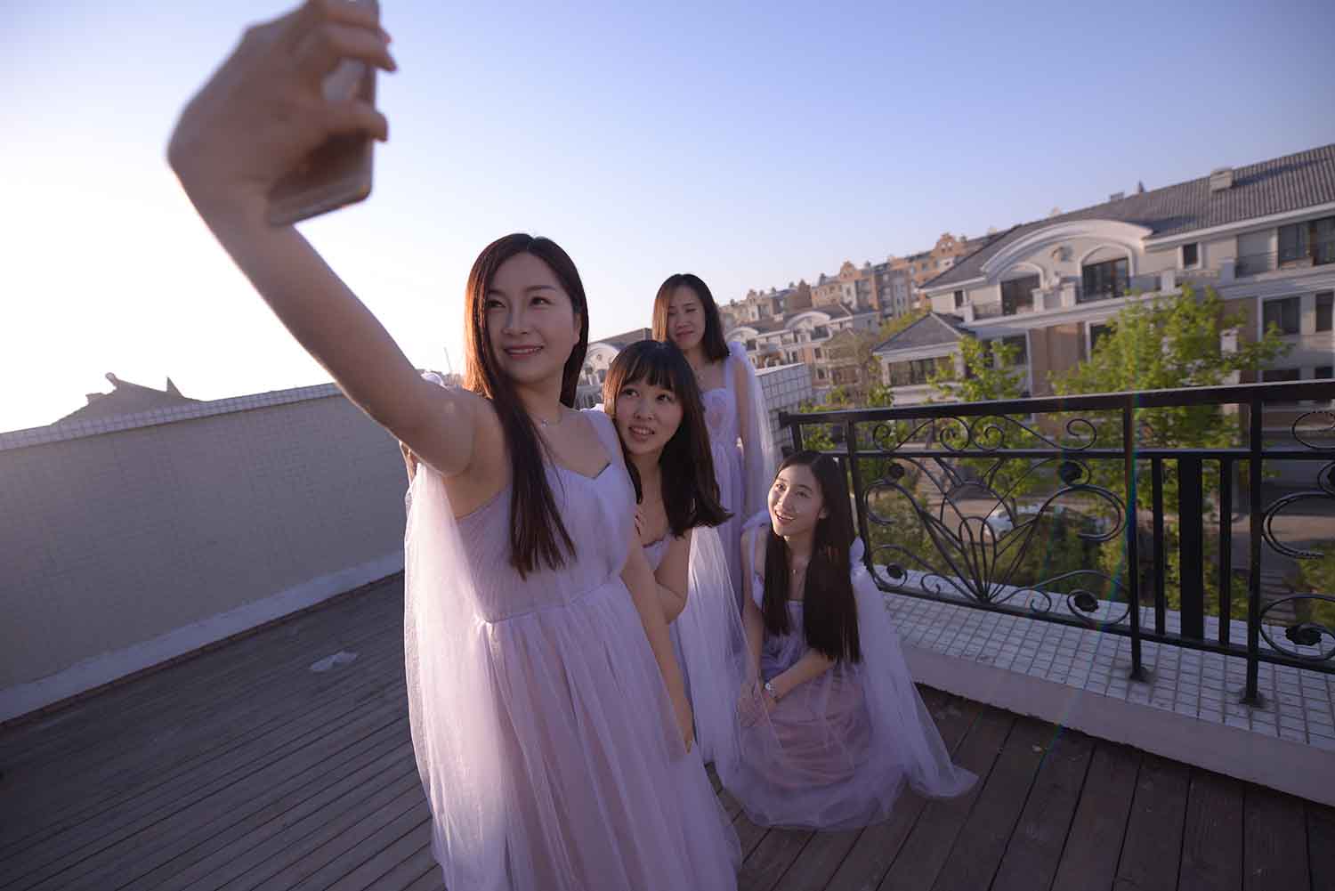 [素人新娘] 前面又大又圆感觉快被挤爆的新娘婚礼现场实拍写真 H429