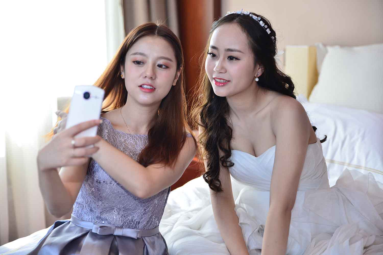 [素人新娘] 身材匀称丰满的新娘婚礼现场实拍写真 H418