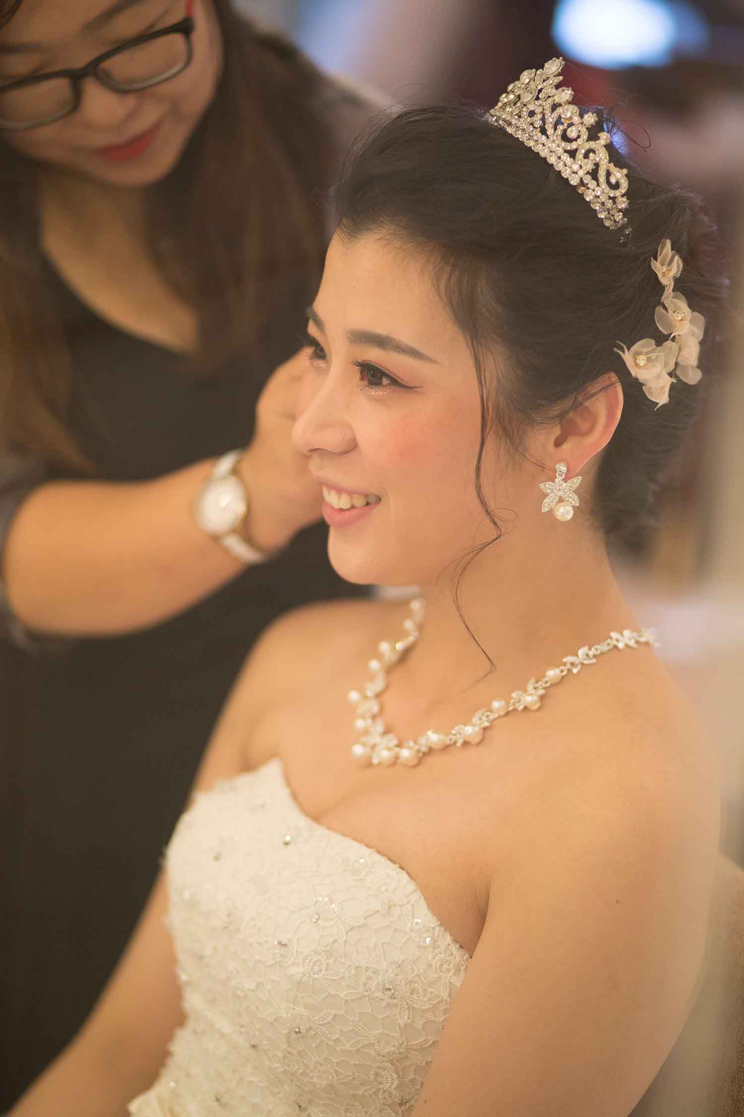 [素人新娘] 端庄大气又有肉感的新娘婚礼现场实拍写真 H327