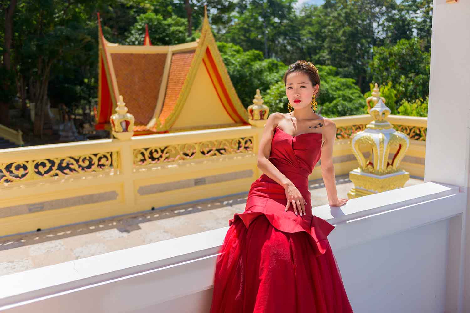 [素人新娘] 喜欢纹身的美女穿着性感比基尼拍摄婚纱照写真 H436