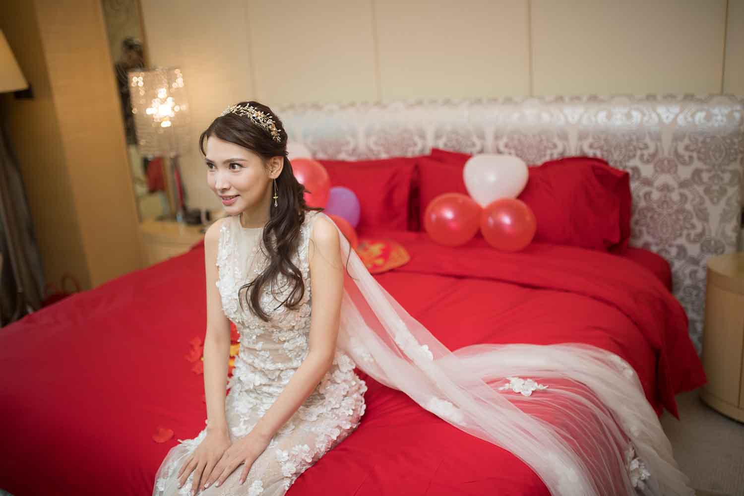 [素人新娘] 有明星气质的清纯白富美新娘婚礼现场实拍写真 H330