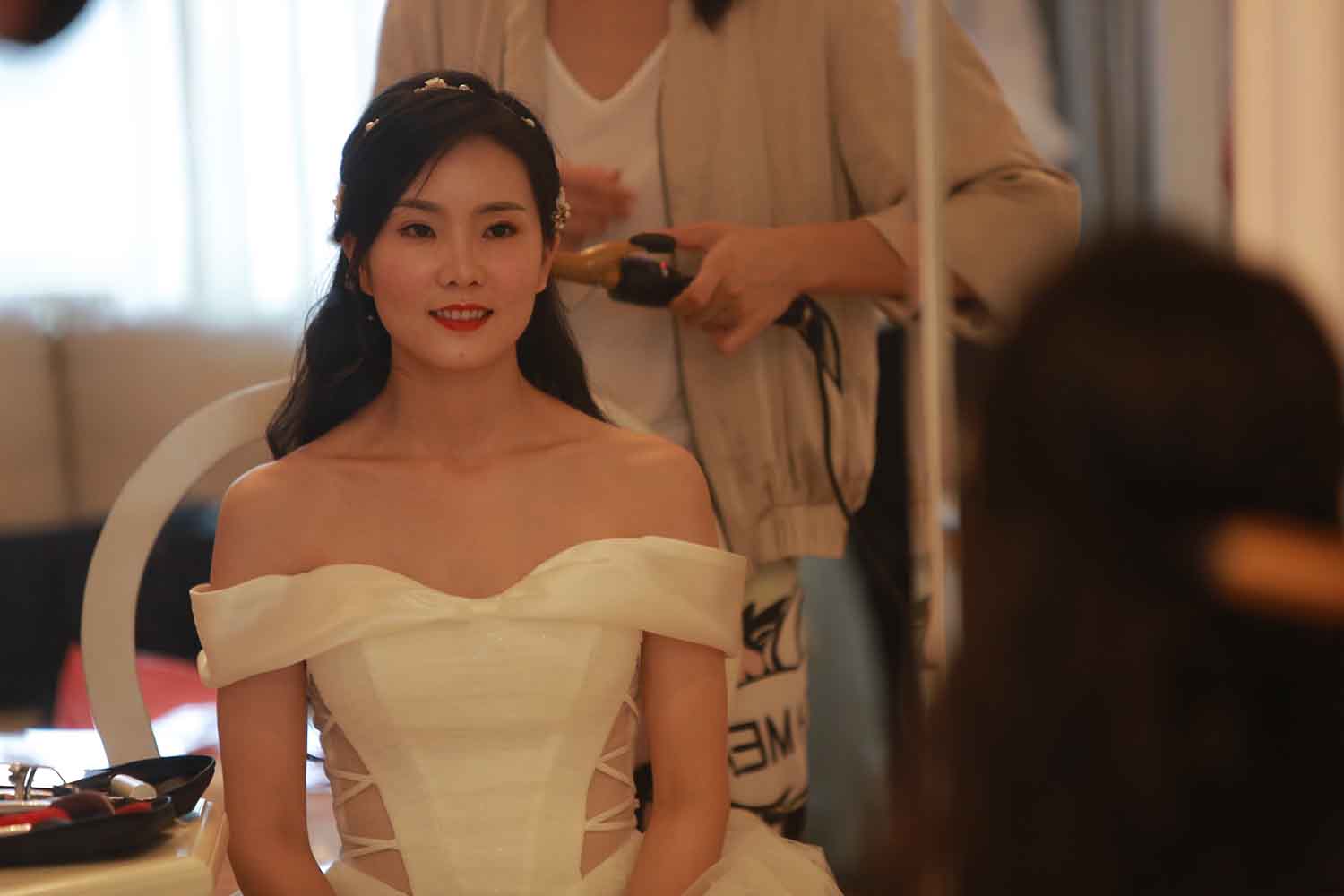 [素人新娘] 眼睛迷人的美女新娘婚礼现场实拍写真 H449