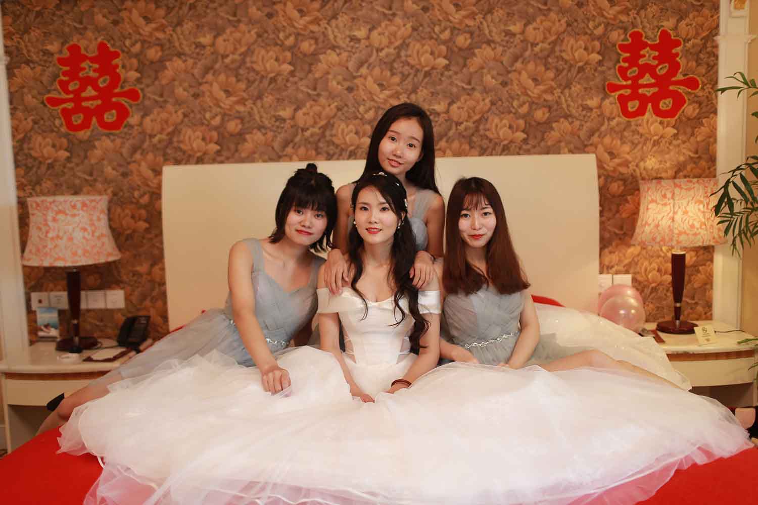 [素人新娘] 眼睛迷人的美女新娘婚礼现场实拍写真 H449