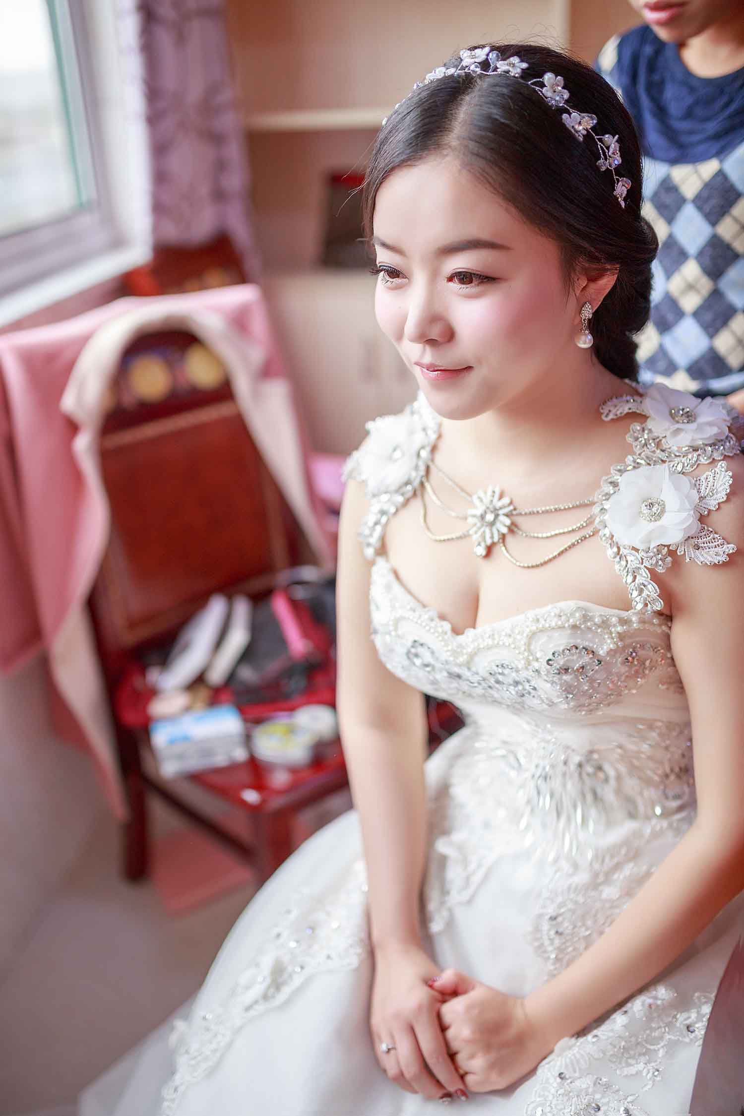 [素人新娘] 又大又翘长得还很水灵的新娘婚礼现场实拍写真 H343