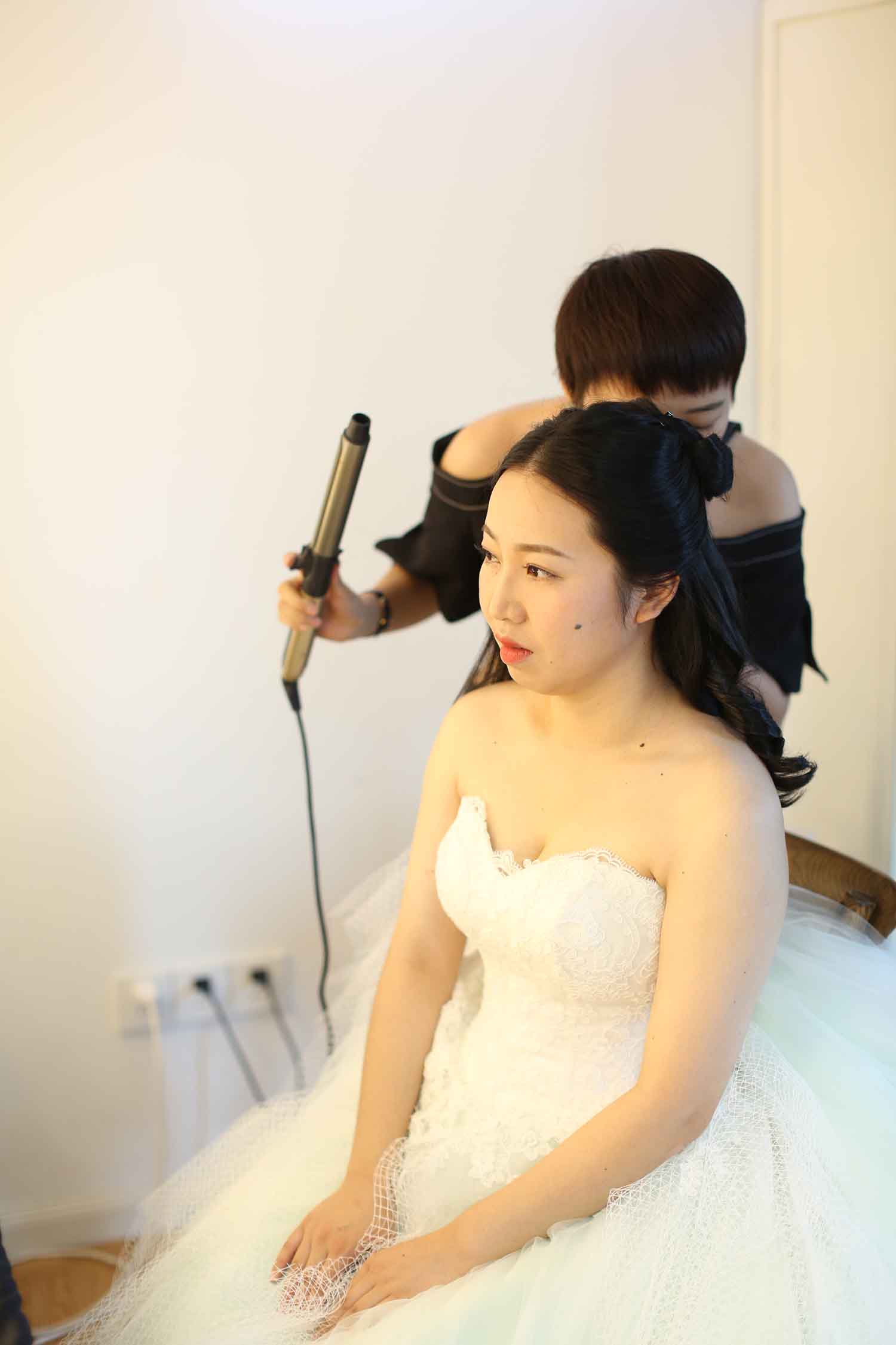 [素人新娘] 化妆之后判若两人的新娘婚纱照实拍写真 H453