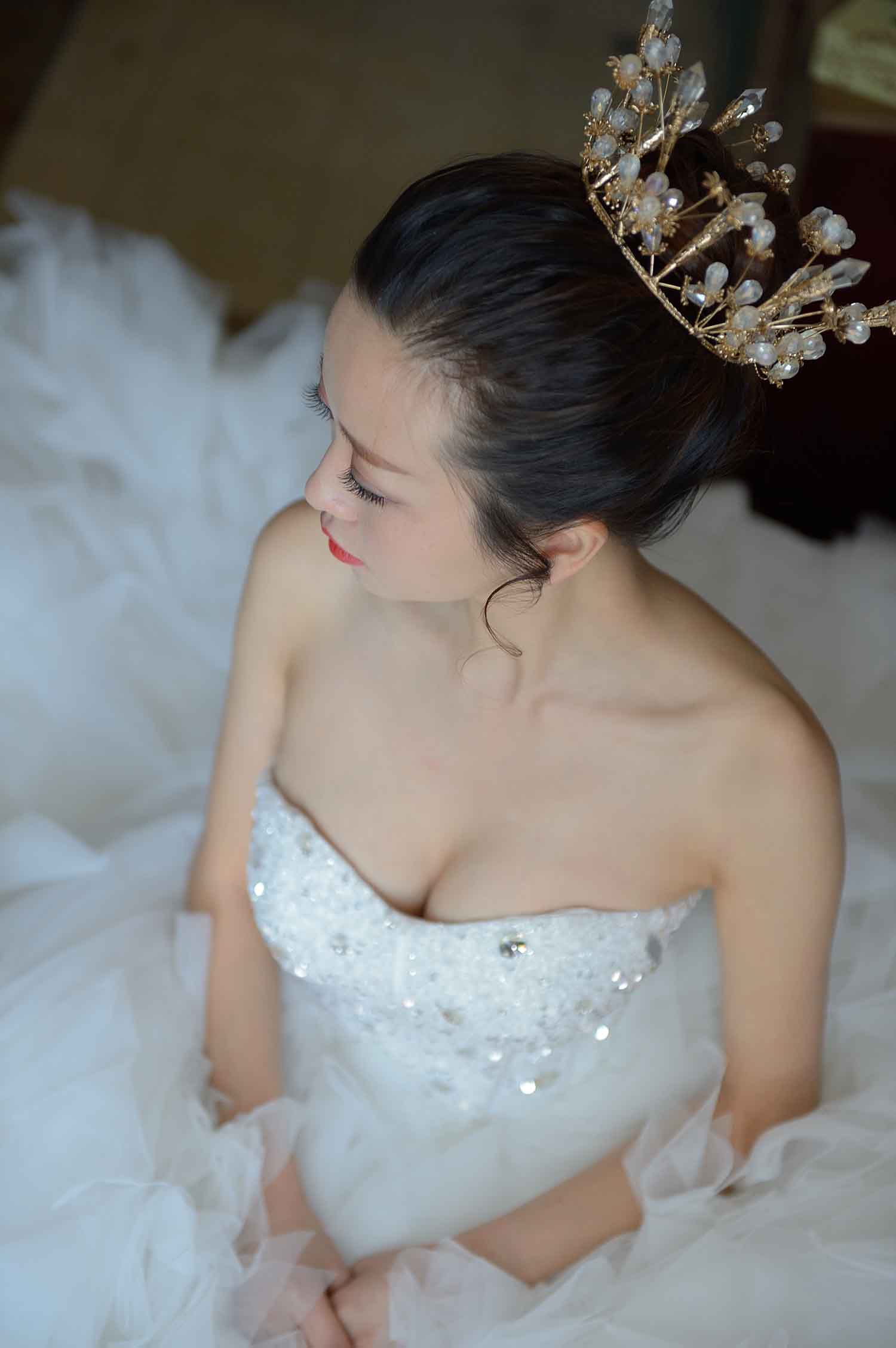 [素人新娘] 身材很好双峰傲人的白嫩美女新娘婚礼现场实拍写真 H423