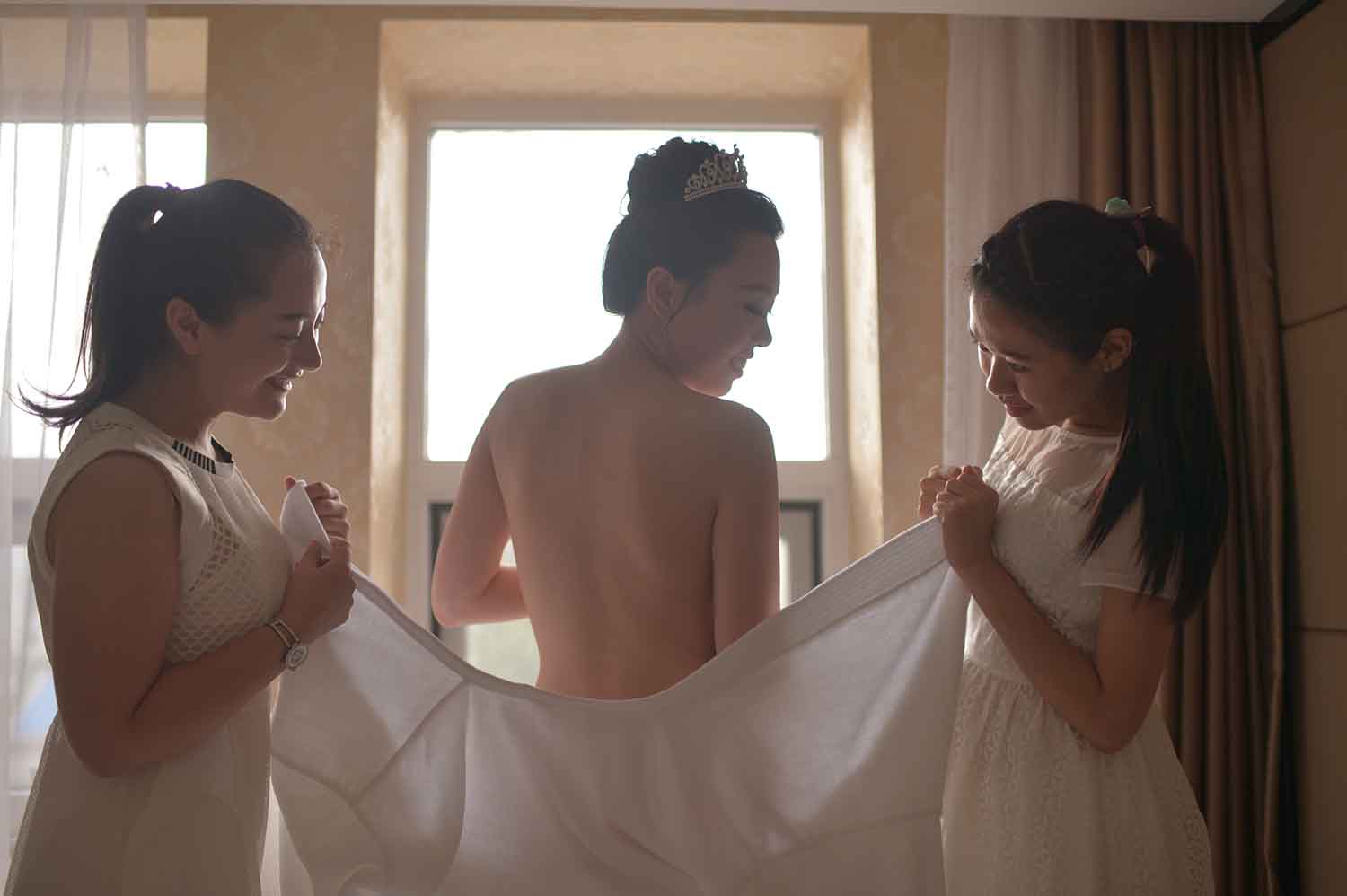 [素人新娘] 有点小可爱气质的美女新娘婚礼现场实拍写真 H430