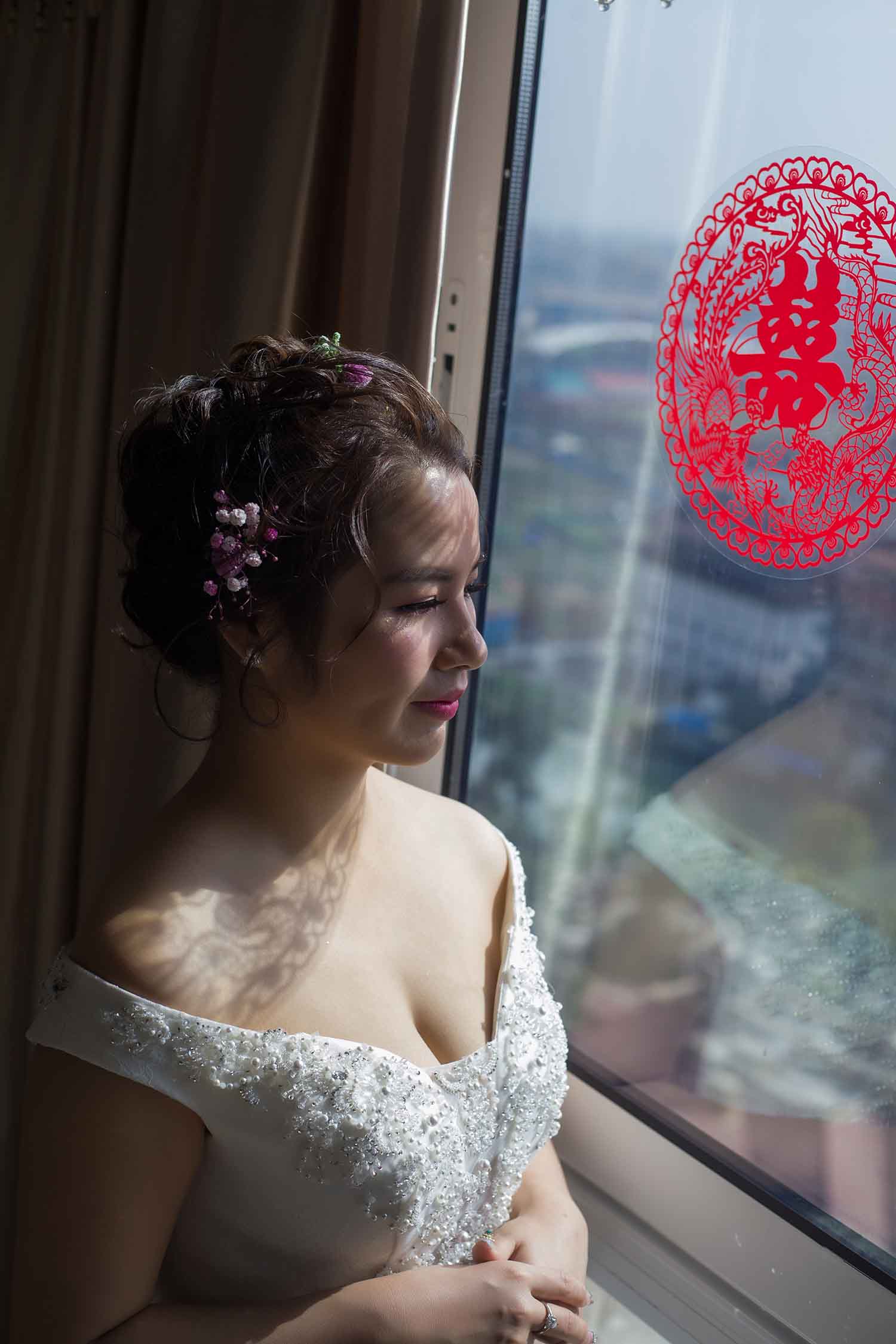 [素人新娘] 婚纱礼服貌似有点不合身的新娘婚礼现场实拍写真 H353