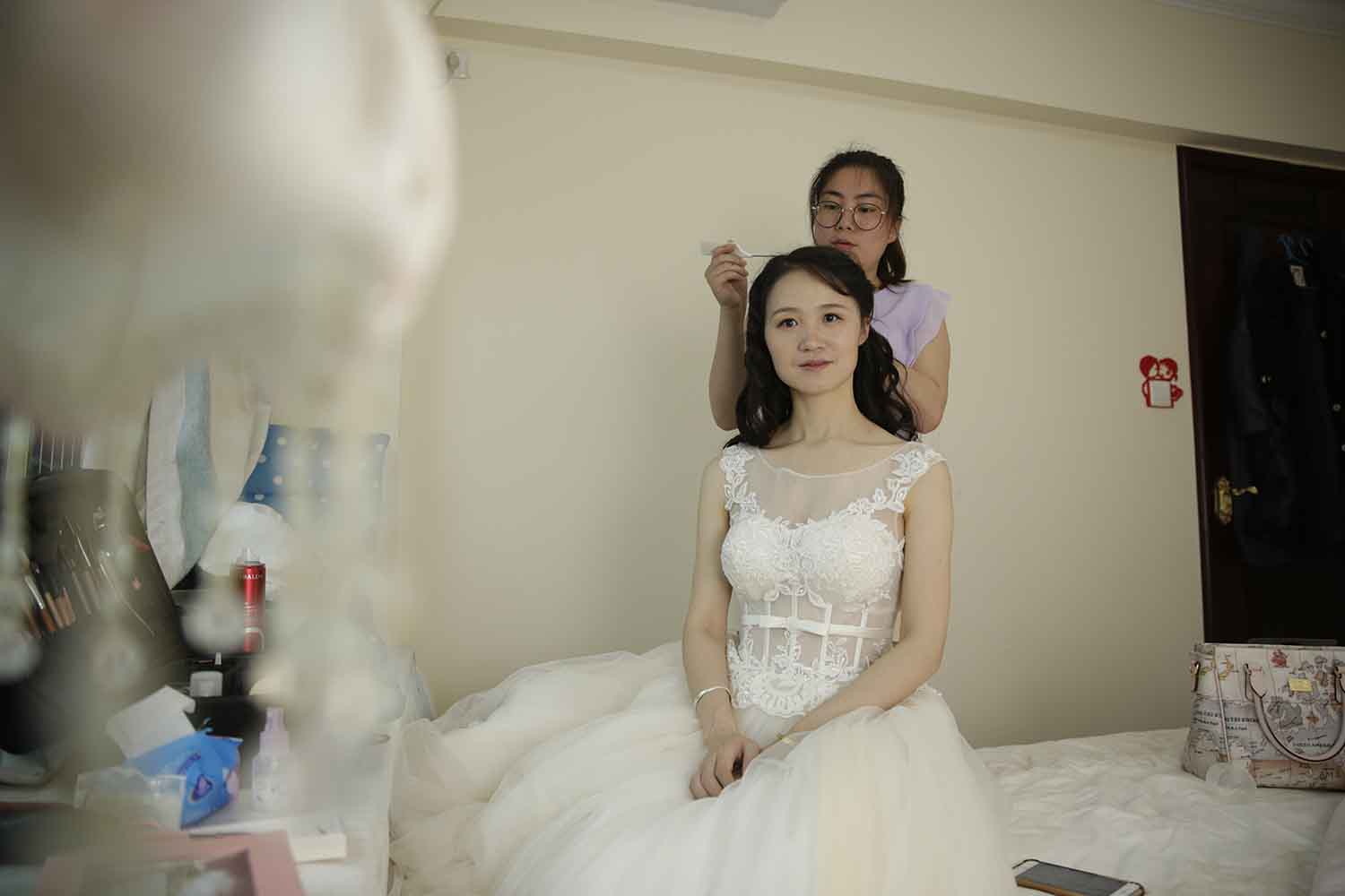 [素人新娘] 看上去很淑女的新娘婚礼现场实拍写真 H404