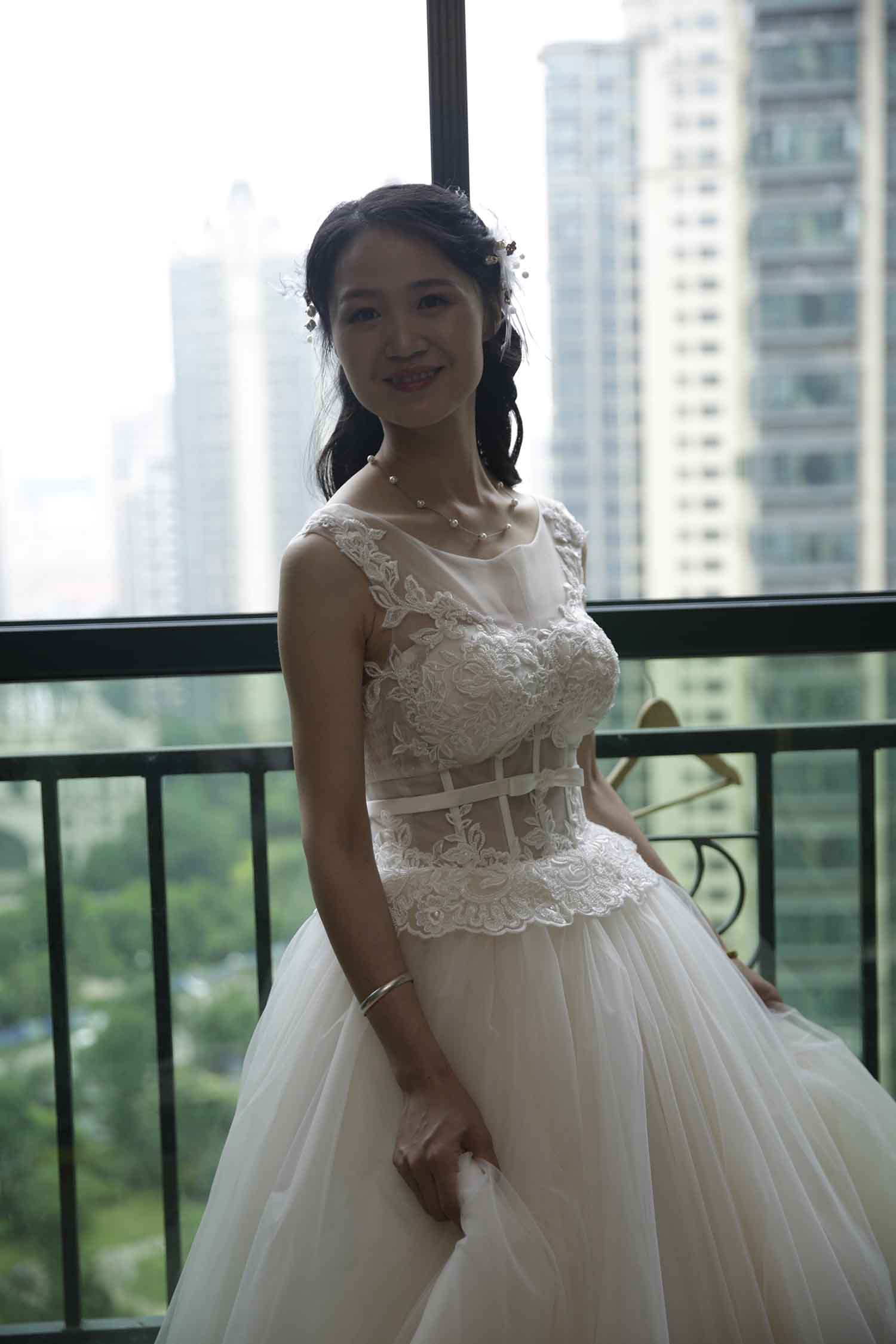 [素人新娘] 看上去很淑女的新娘婚礼现场实拍写真 H404