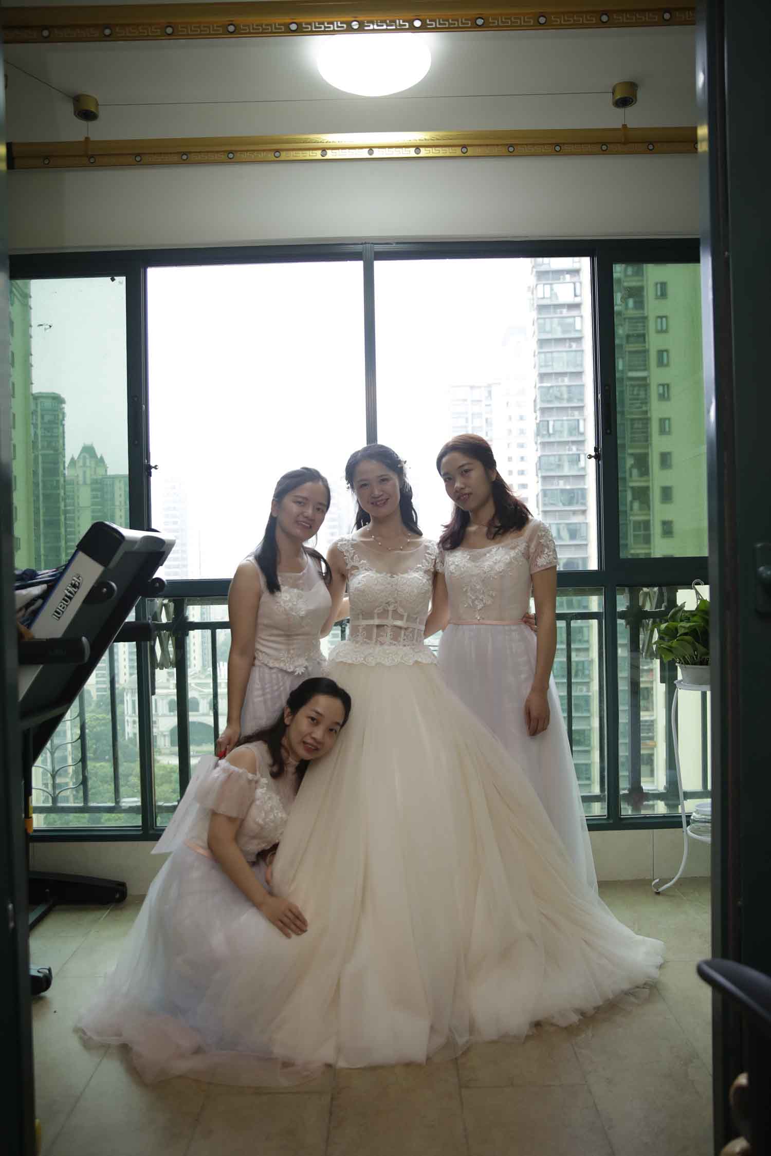 [素人新娘] 看上去很淑女的新娘婚礼现场实拍写真 H404