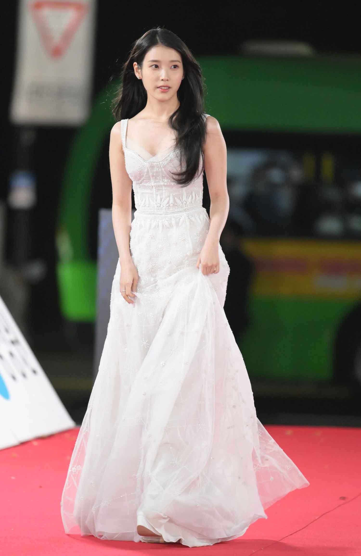 李知恩明星生图写真合集[百度网盘下载]